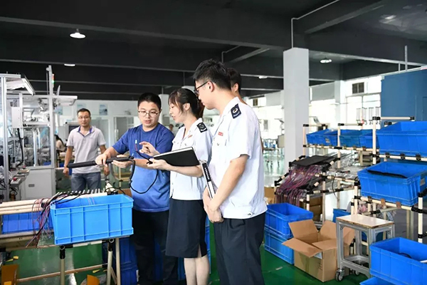 适用制造业等六个行业留抵退税政策的纳税主体如何确定？